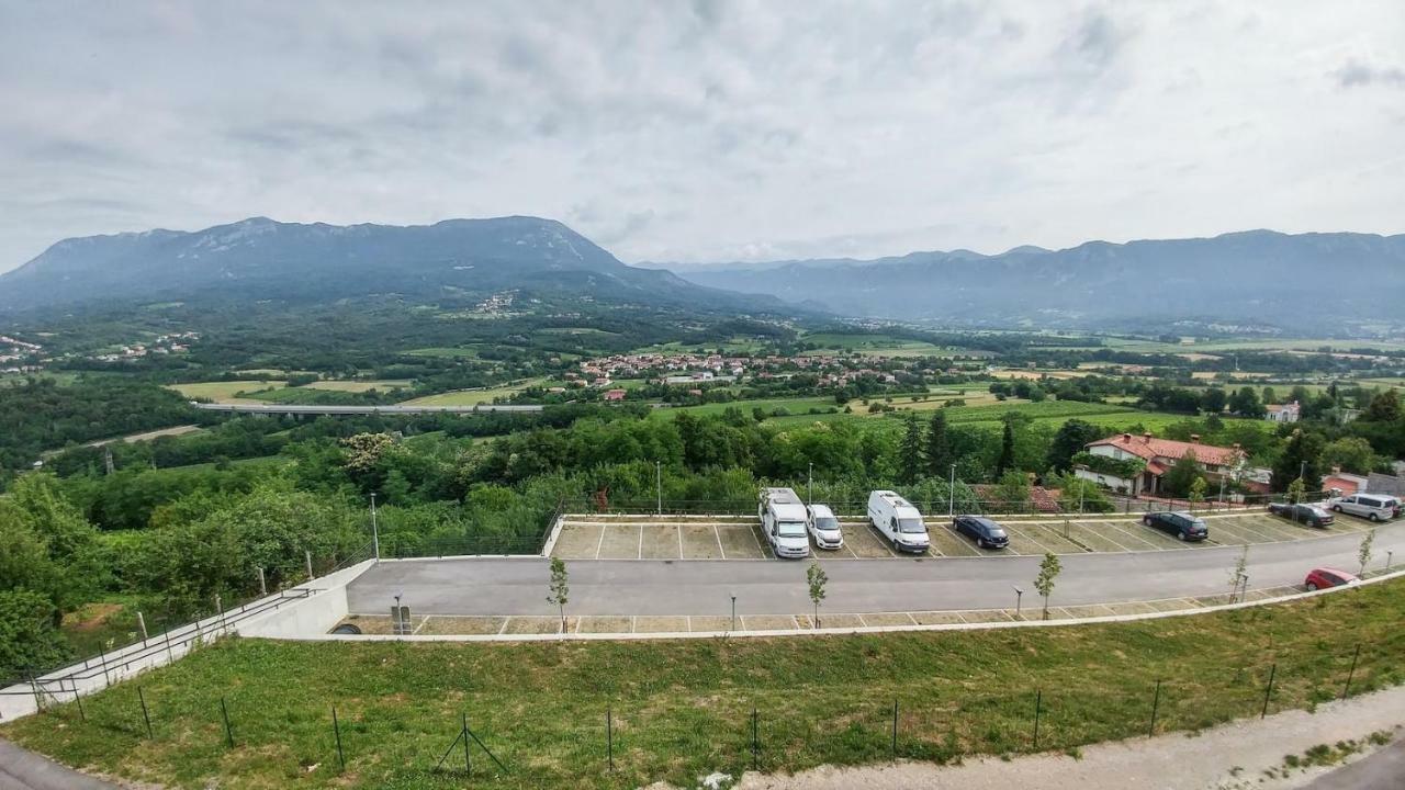 Apartma In Soba Vipavski Kriz Ajdovščina Exteriér fotografie